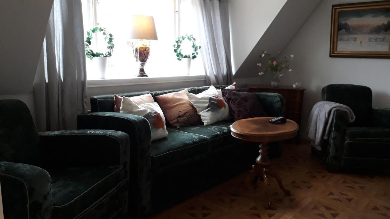 Aelgbergets Bed & Breakfast Ucklum Bagian luar foto